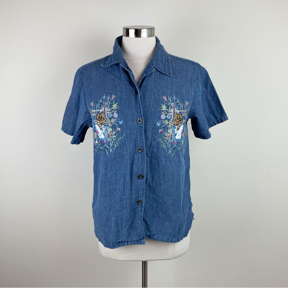 Jane Ashley Blue Denim Kitty Cat Embroidered Button Down Short Sleeve Top Women